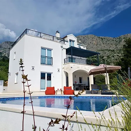 Glory Grande With Swimmingpool And Panoramic Sea View
